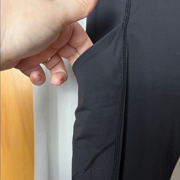 Lululemon Black Speed Tight *Cozy Size 8 - Picture 6 of 12